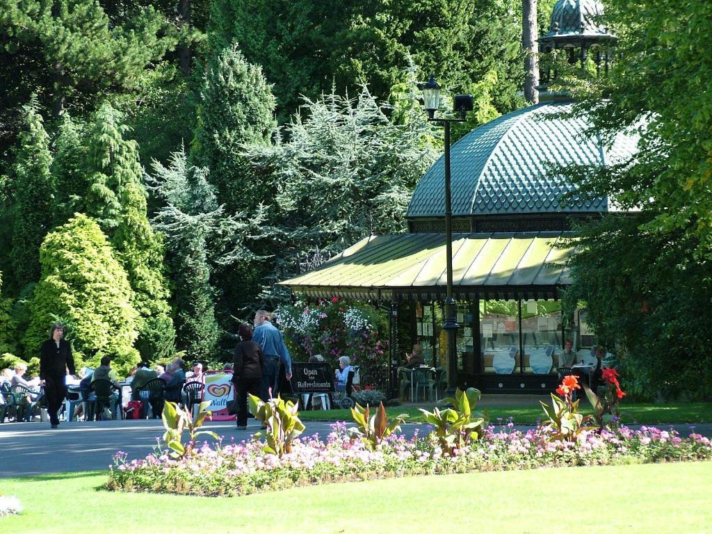 Shannon Court Харрогейт Экстерьер фото